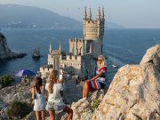 Когда и на каких условиях откроют Крым для туристов, рассказали представители власти полуострова