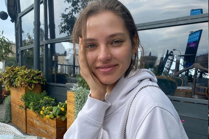 
                            Счастливы вместе: Алеся Кафельникова с новым возлюбленным позагорали на яхте
                        