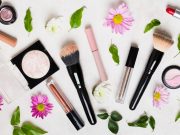Собираем косметичку на лето: необходимые средства и идеальный макияж