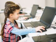 Когда стоит начинать обучение детей программированию?