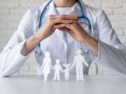 Как выбрать медицинский центр для всей семьи