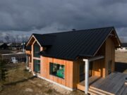 Дом из бруса для постоянного проживания: на что обратить внимание при выборе проекта