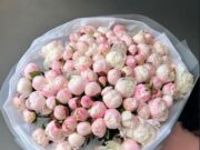 Красивые монобукеты: выбор, оформление и значение